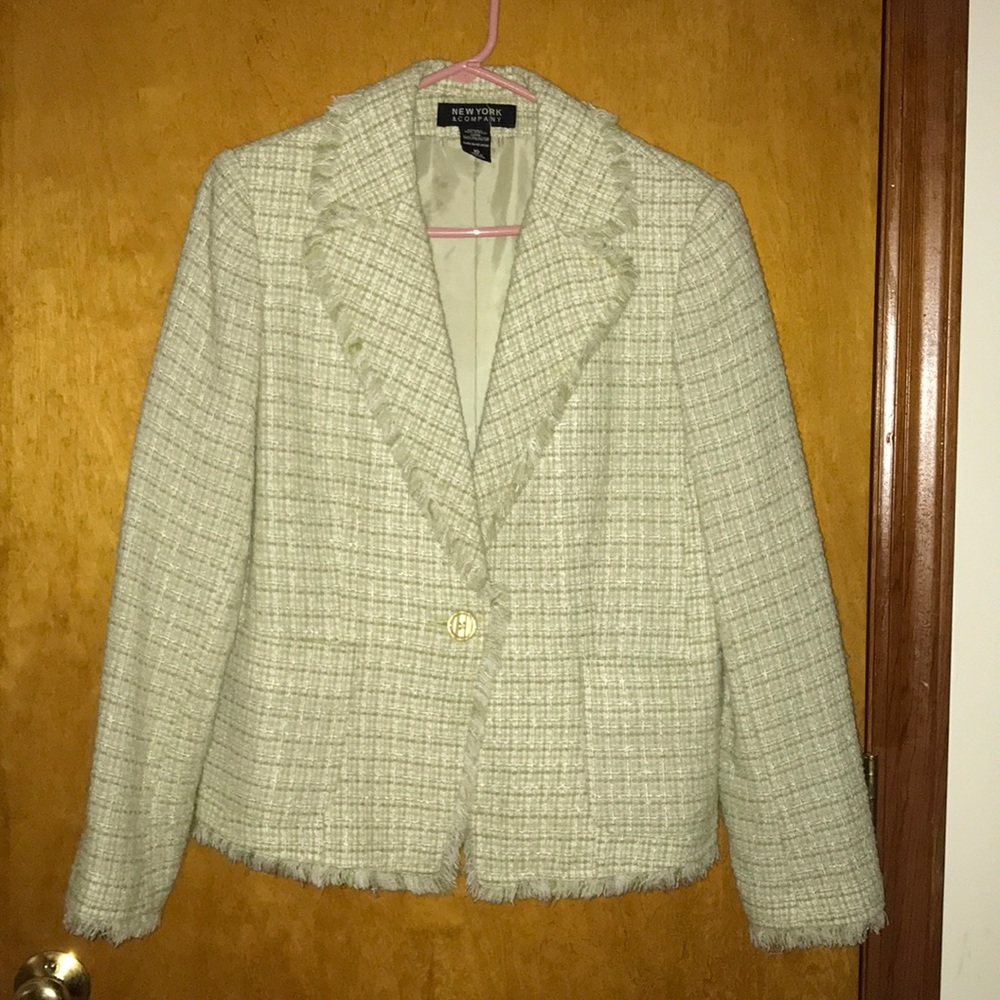 NY&Co Short blazer/jacket.  Size 10. Green colors.